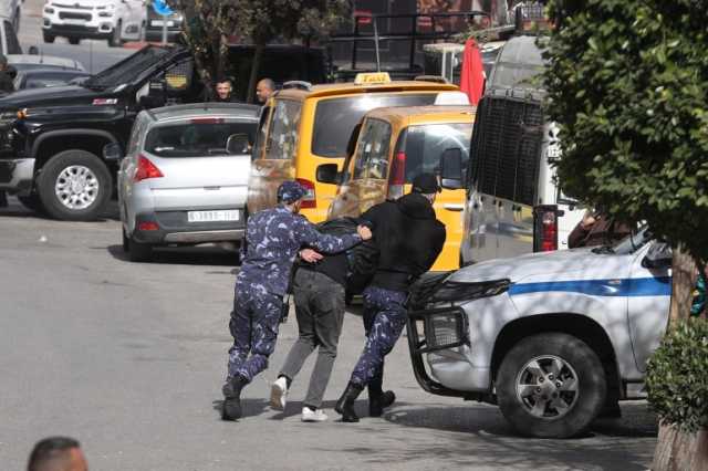 قناة إسرائيلية: أمن السلطة أبطل عشرات العبوات الناسفة بالضفة الغربية