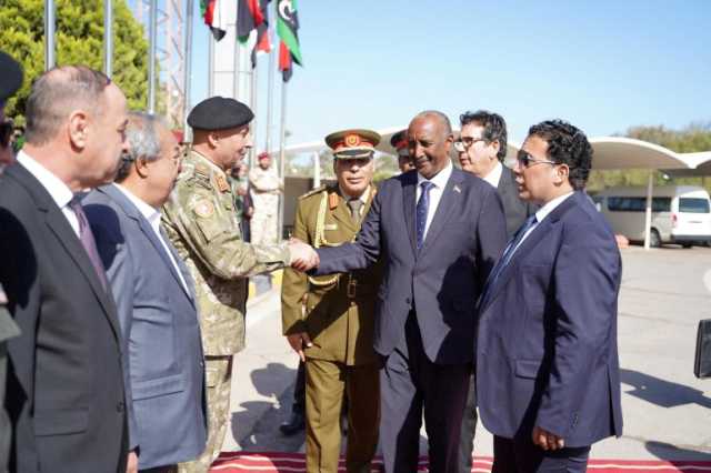 البرهان يلتقي الدبيبة والمنفي في طرابلس وواشنطن تعين مبعوثا جديدا للسودان