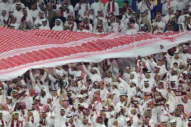 نحن معكم ولن ننساكم.. جماهير العنابي تهدي لقب كأس آسيا لأهل غزة