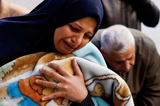 مشاهدات طبيب متطوع في غزة: امرأة نجت من الصواريخ لكن قتلتها عملية قيصرية