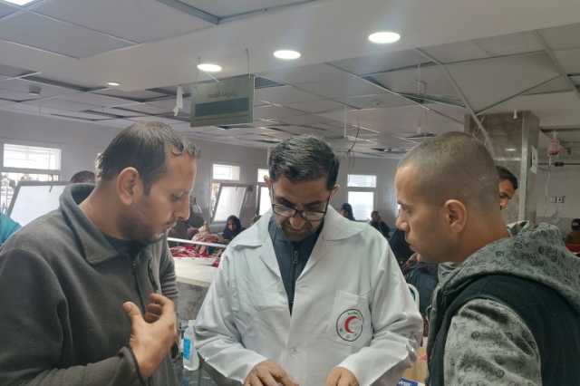 طبيب فلسطيني يروي للجزيرة نت شهادته على حصار واقتحام مستشفى الشفاء
