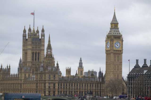 أكثر من 130 برلمانيا بريطانيا يدعون لحظر بيع الأسلحة لإسرائيل