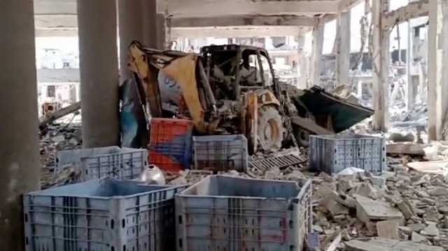 مشاهد توثق الدمار الهائل الذي خلّفه الاحتلال بمركز تموين في جباليا