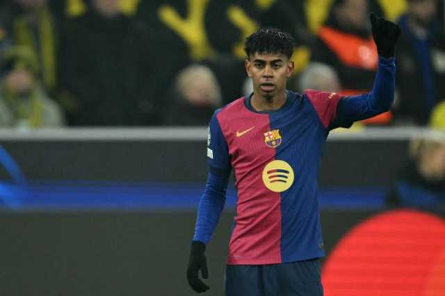 حلول فليك مدرب برشلونة بدون لامين جمال