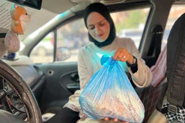 بيضة وأندومي وربطة خبز.. هدايا الغزيين في زمن الحرب والمجاعة