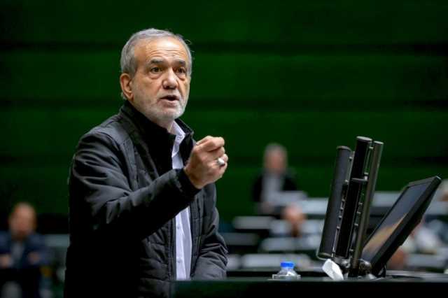 الرئيس الإيراني لترامب: لن أتفاوض تحت التهديد وافعل ما تريد