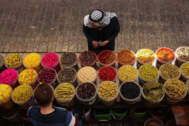 المخللات في وجه تغير المناخ.. كيف تقلل من هدر الطعام؟