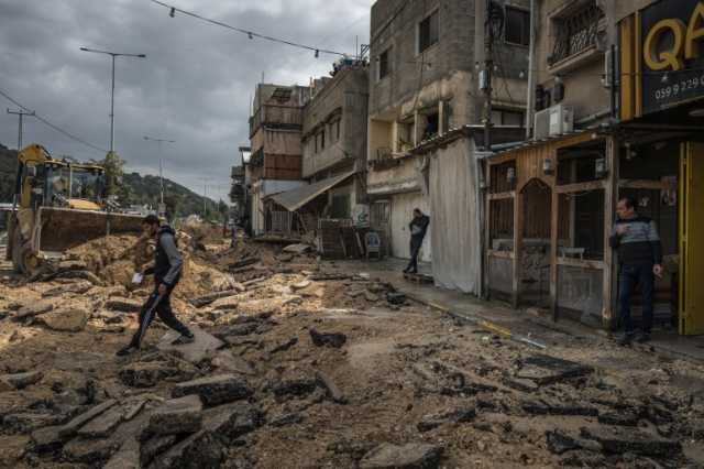 انفجارات عنيفة تهز مخيم نور شمس والاحتلال يضغط لإخراج السكان من منازلهم