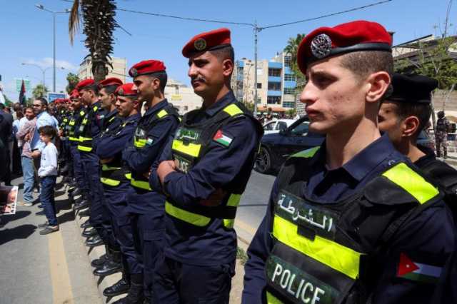 الأمن الأردني يمنع متظاهرين من الوصول لمحيط السفارة الإسرائيلية