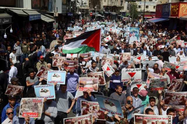 القمة العربية للشعوب تدعو لحراك واسع لوقف الإبادة والتجويع في غزة