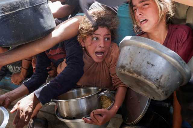 بطون خاوية وطفولة تحتضر.. أطفال غزة يواجهون الموت جوعا