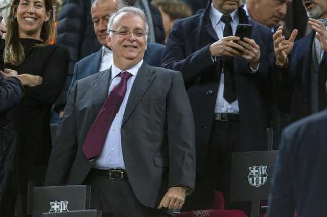 بدون منصب ولا يتلقى راتبا.. إتشيفاريا رئيس الظل في برشلونة