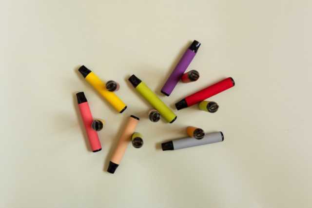 هل السجائر الإلكترونية أفضل من السجائر العادية؟