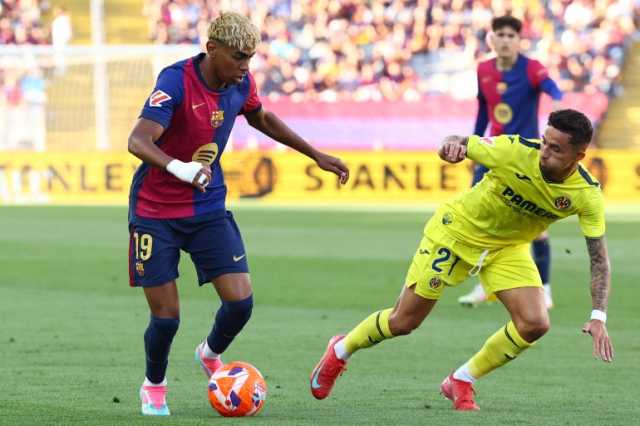 مشجعو برشلونة وفياريال يهددون باللجوء للقضاء بعد قرار نقل المباراة إلى أميركا