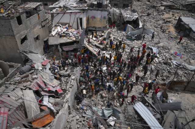حكومة غزة: عمال القطاع يعيشون عجزا تاما بسبب الإبادة الإسرائيلية