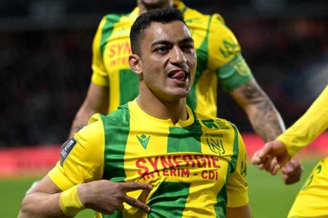 المصري مصطفى محمد يعلن رفضه اللعب مرتديا شارة المثليين بالدوري الفرنسي