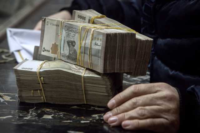 تراجع طفيف في سعر صرف الليرة السورية مقابل الدولار