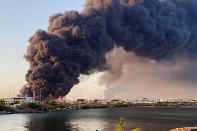 الدعم يقصف بورتسودان لليوم الثالث والآلاف يفرون من دارفور إلى تشاد