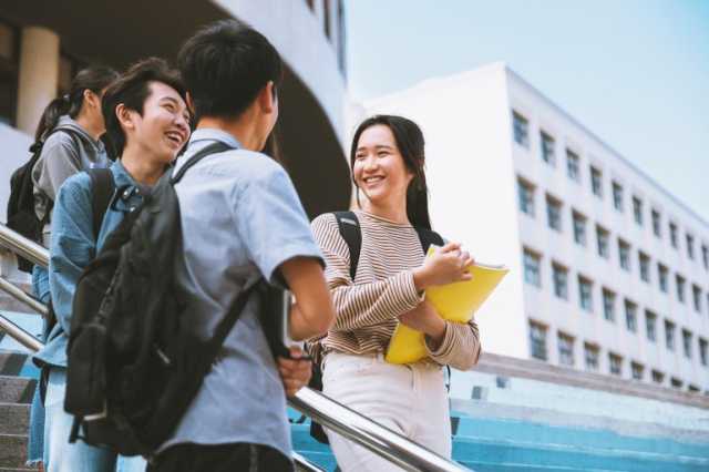 بكين تحتج على قرار واشنطن إلغاء تأشيرات طلاب صينيين