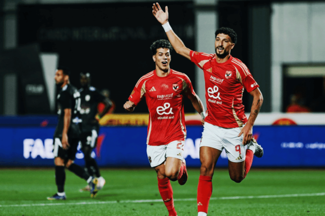 الأهلي يسحق فاركو بسداسية ويتوج بطلا للدوري المصري