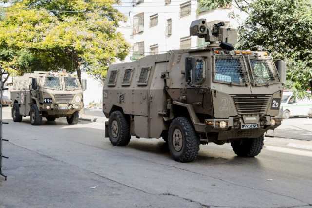 الاحتلال يعتقل 7 فلسطينيين ويواصل عمليات الاقتحام بالضفة