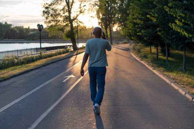 عادة يومية تطيل العمر.. 5 فوائد مذهلة للمشي بعد الوجبات