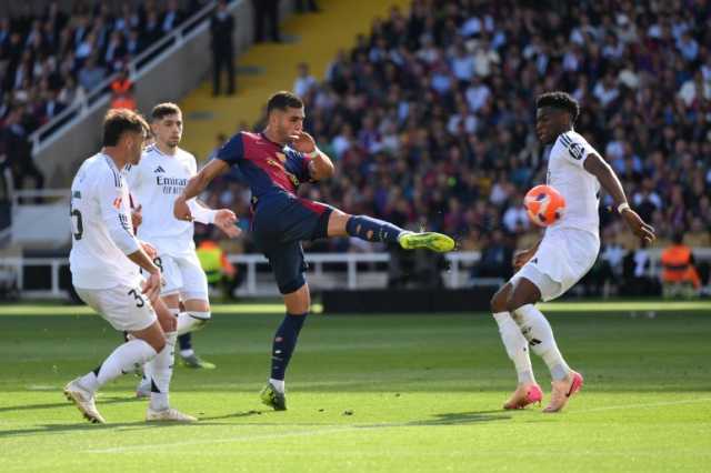 حالة طرد وركلة جزاء وهدف غير محتسب.. كوارث تحكيمية بكلاسيكو برشلونة وريال مدريد