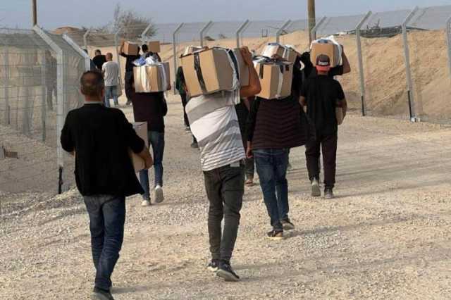 جدل واسع حول صور نشرها الجيش الإسرائيلي لتوزيع مساعدات برفح