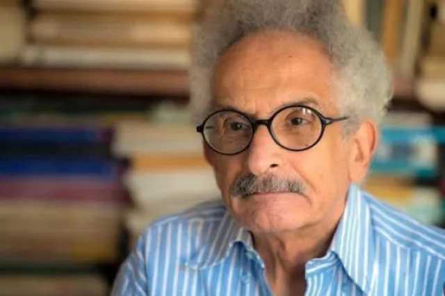 الكاتب الإنسان.. ما سر التعاطف الواسع مع صنع الله إبراهيم في مرضه؟