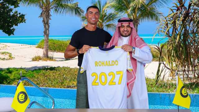 شاهد.. رونالدو يكشف سر تجديد عقده مع النصر وعدم لعبه بمونديال الأندية
