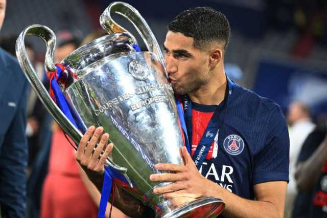 شاهد.. حكيمي يتوج موسمه الاستثنائي باللقب الأوروبي الثاني في مسيرته