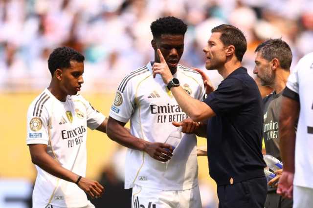 يظن نفسه غوارديولا.. أسلوب ألونسو يثير استياء نجوم ريال مدريد