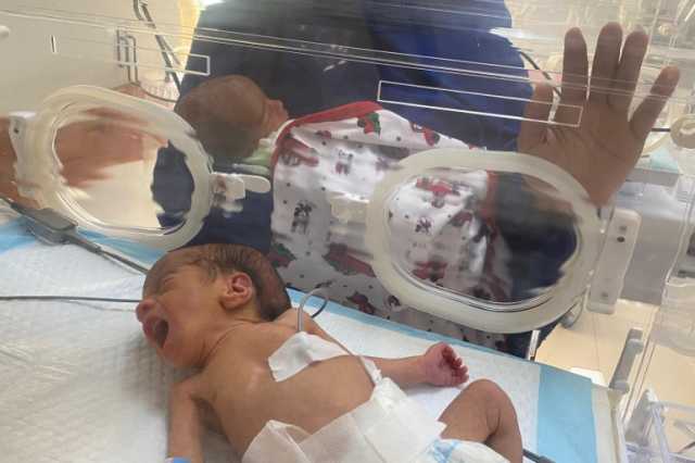 الاحتلال يحاصر الرُضّع.. منع إدخال الحليب يهدد حياة آلاف الأطفال بغزة