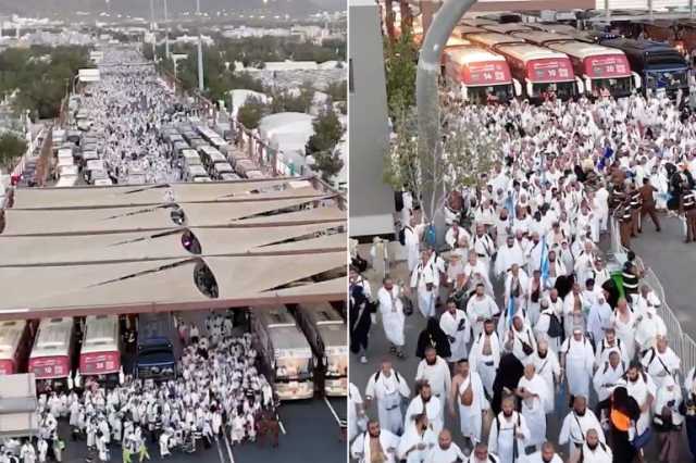 حجاج بيت الله يفيضون من عرفات إلى مزدلفة