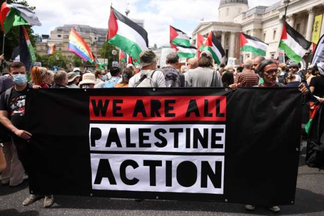 توقيف 4 نشطاء في بريطانيا اقتحموا قاعدة عسكرية دعما لفلسطين