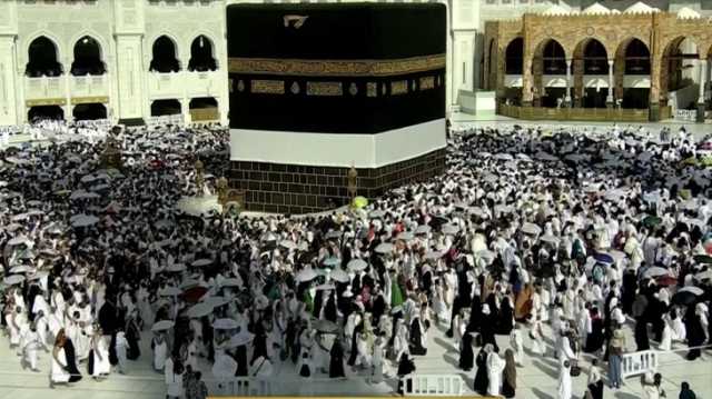 حجاج بيت الله الحرام يستعدون لبدء الشعائر غدا في يوم التروية