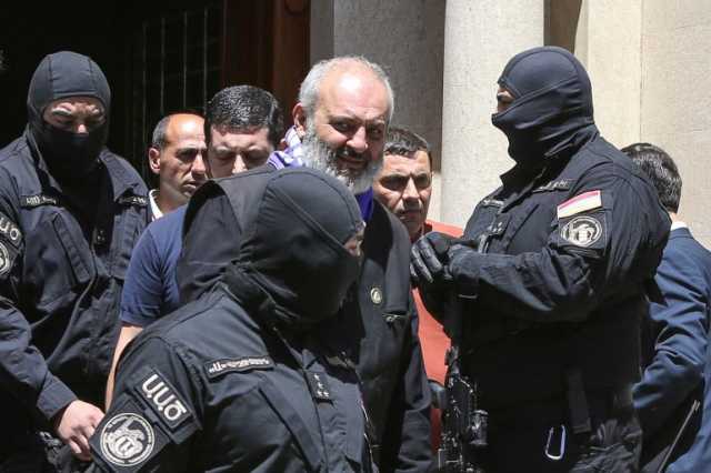 حبس رئيس الأساقفة في أرمينيا بتهمة تنفيذ محاولة انقلاب