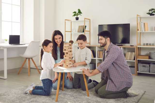 الاختلاف قد يكون مفيدا.. هل من الضروري أن يتفق الوالدان على أسلوب التربية؟