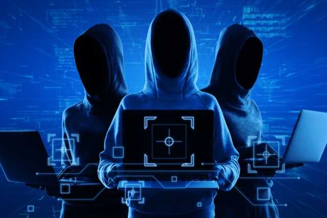 قراصنة يهددون بنشر رسائل بريد لمساعدي ترامب وأميركا تتهم إيران