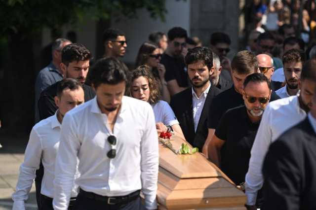 شاهد.. تشييع جثمان جوتا بمشاركة زملائه في ليفربول ومنتخب البرتغال