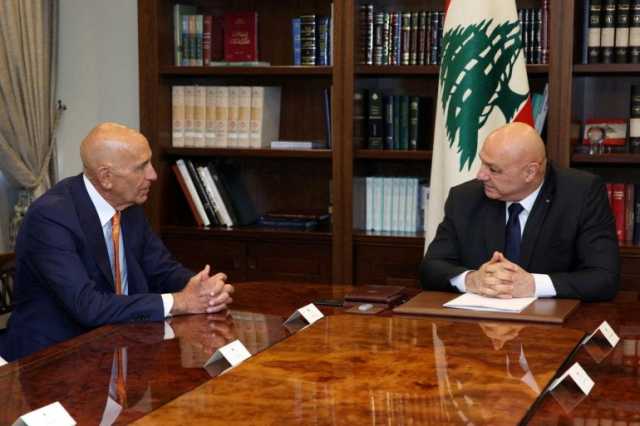 المبعوث الأميركي يغادر لبنان وملف حصر السلاح يلفه الغموض