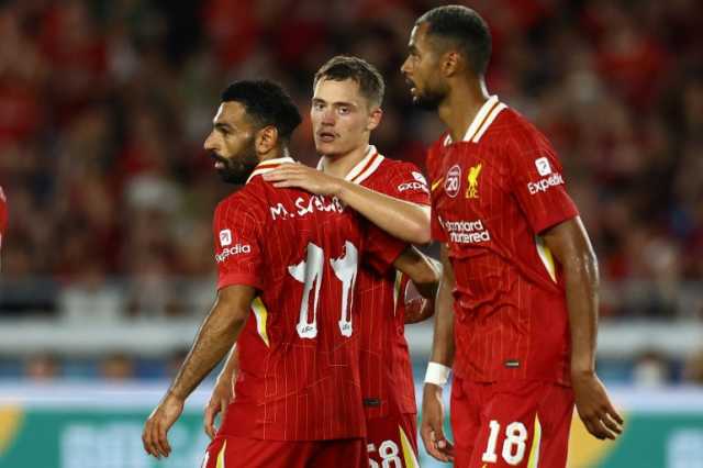 ليفربول يكشف عن قمصان شركة الملابس الجديدة بمشاركة صلاح