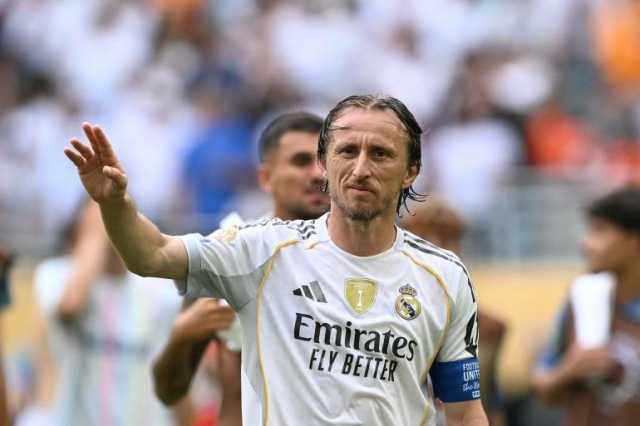 ميلان يعلن ضم مودريتش قائد ريال مدريد وانتقال هرنانديز إلى الهلال