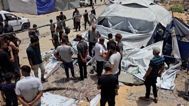 استشهاد 26 فلسطينيا في غارات إسرائيلية على منازل وخيام بغزة