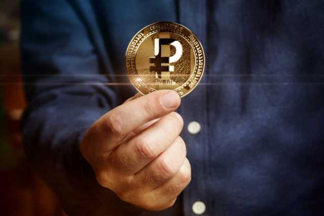 لماذا تراجعت ثقة الروس بالروبل الرقمي رغم حملة الترويج؟
