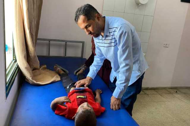 يوميات أطباء مجوّعين يعالجون مصابين بسوء التغذية بغزة