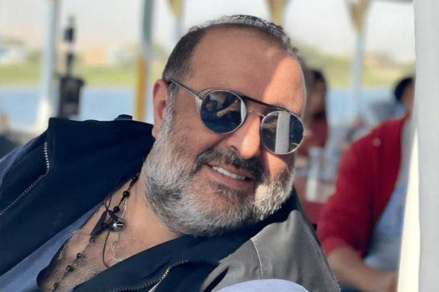 رحيل المخرج المصري سامح عبد العزيز.. صاحب البصمة الشعبية في السينما والدراما