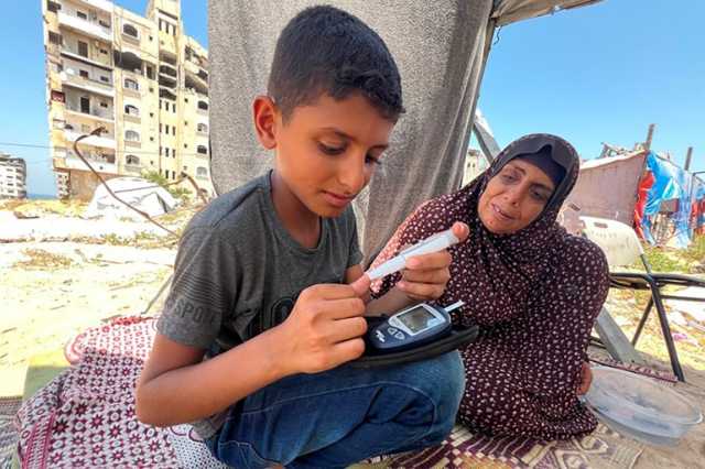 غذاء مفقود ودواء منقطع.. صرخة أطفال غزة في وجه الجوع والسكري