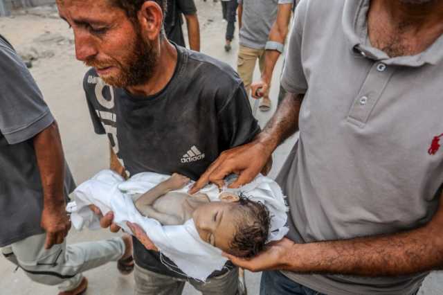 هنا غزة.. حين يصبح موت الأطفال جوعا مشهدا يوميا