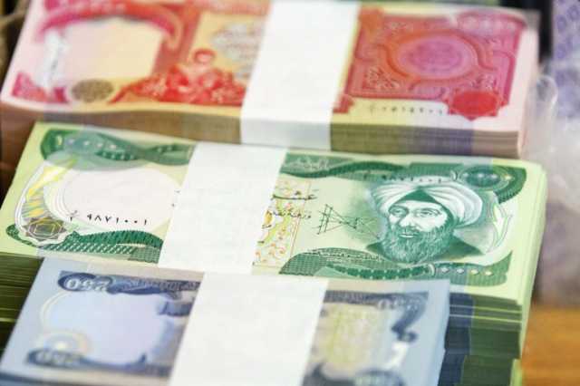 سعر صرف الدينار العراقي مقابل الدولار يرتفع نهاية الأسبوع